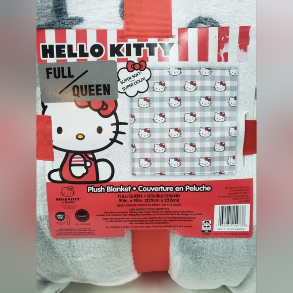 NWT Hello Kitty Plush Blanket - Picture 2 of 2